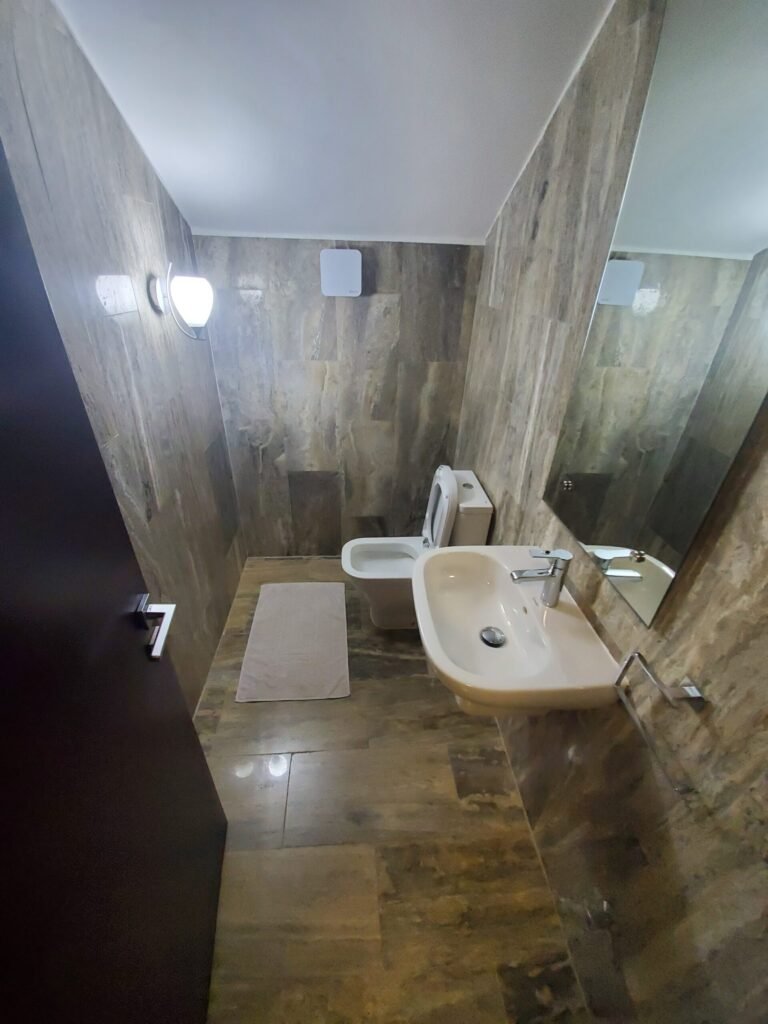 4bedroom-detached-townhouse11-scaled