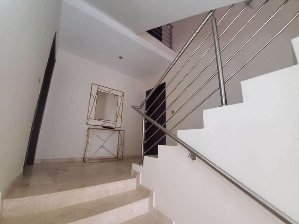 4bedroom-detached-townhouse16-scaled