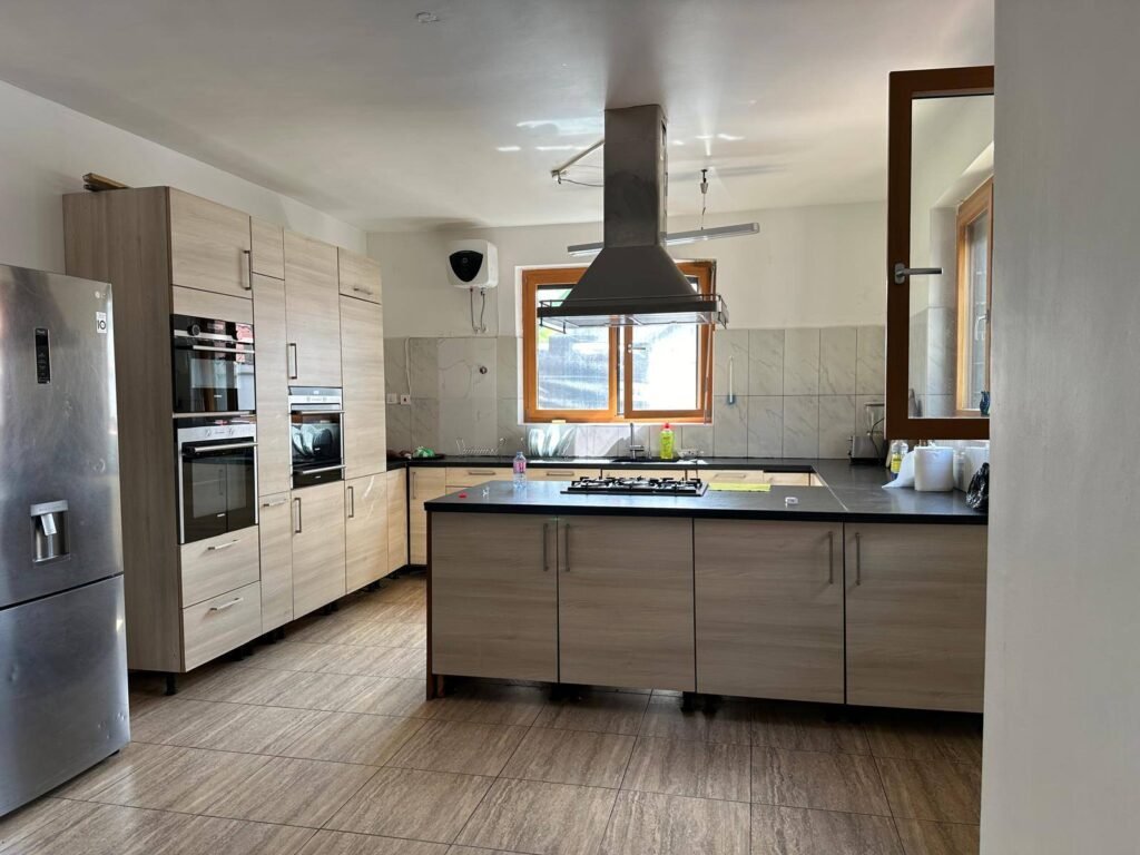 544858121_1496939788000732_6576157434662195908_n