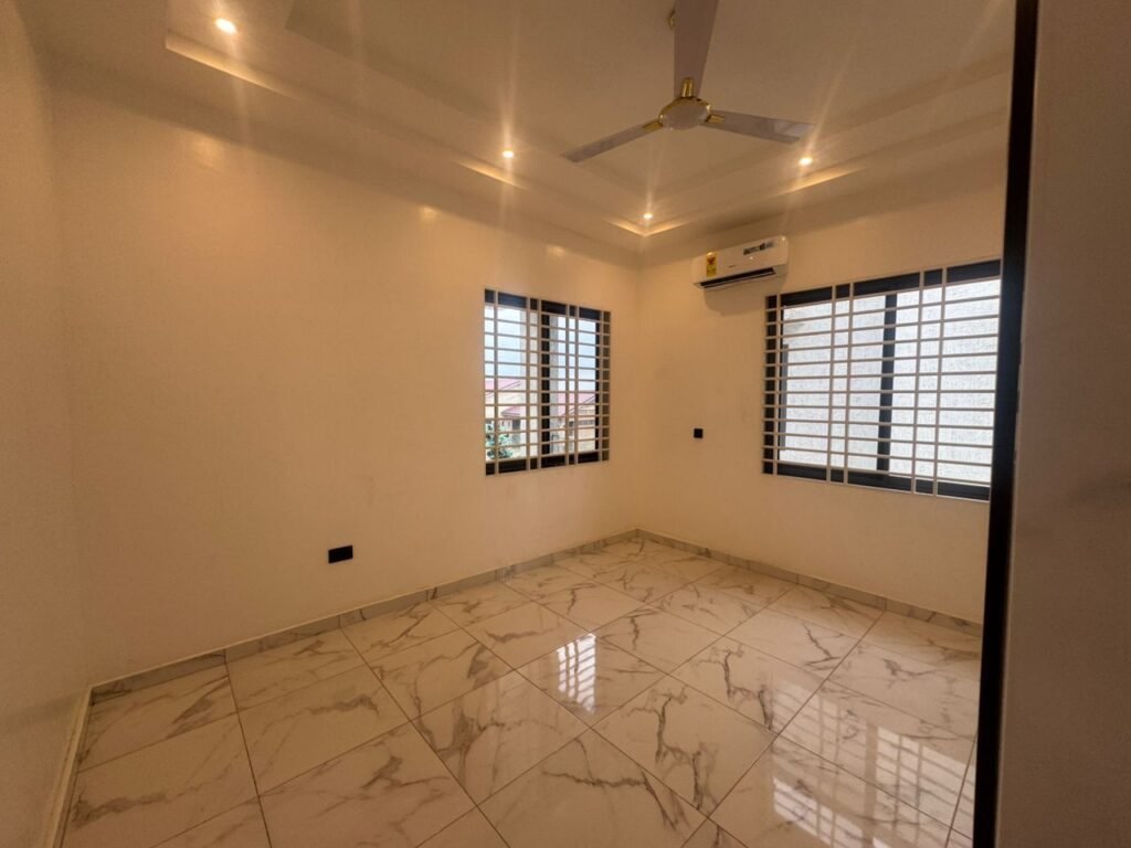 PHOTO-2026-01-05-19-17-29 3