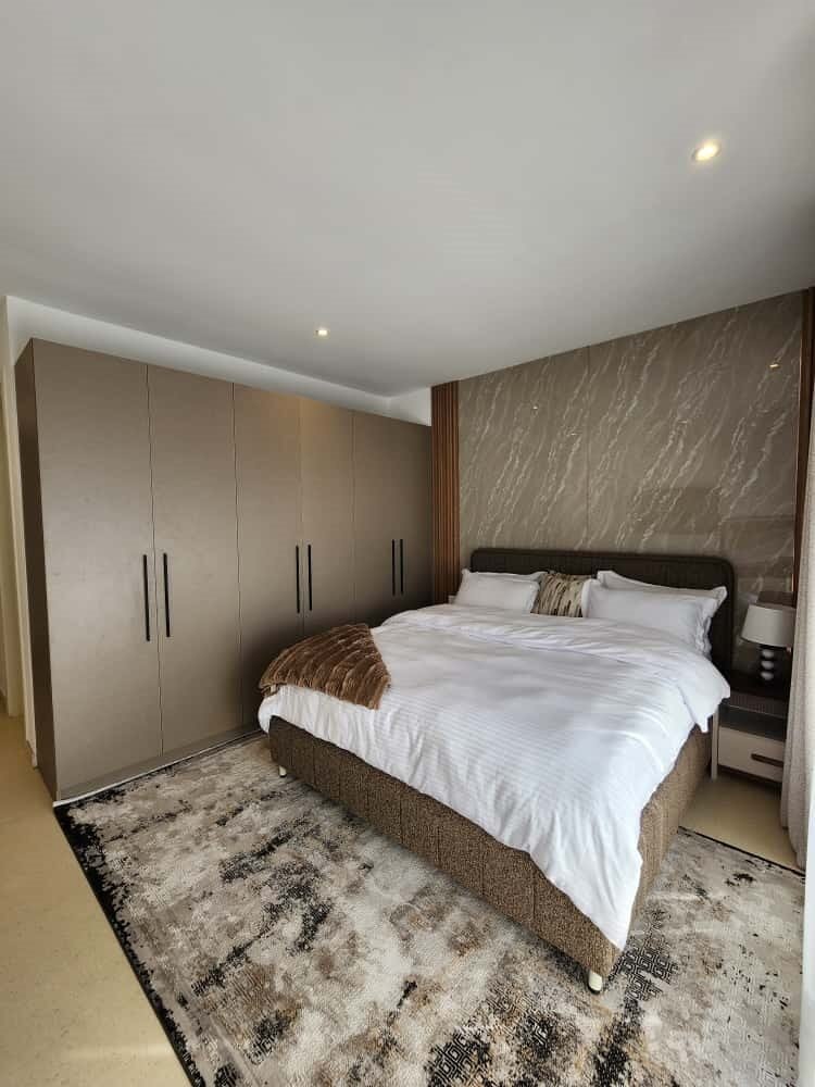 e06c0b7b-60e5-4dfe-b5a2-418c22951e37